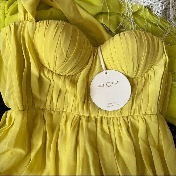 Miss Circle Yellow Chiffon Maxi Dress - Picture 5 of 5